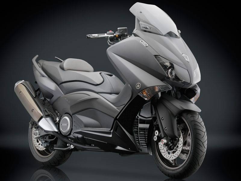 RIZOMA FOX License Plate Support: PT213B Yamaha T-Max| Motowheels
