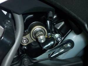 Gilles Tooling - New 3 Gilles - Shift Shaft Support Brace : Aprilia RS 660 / Tuono 660 - Image 2